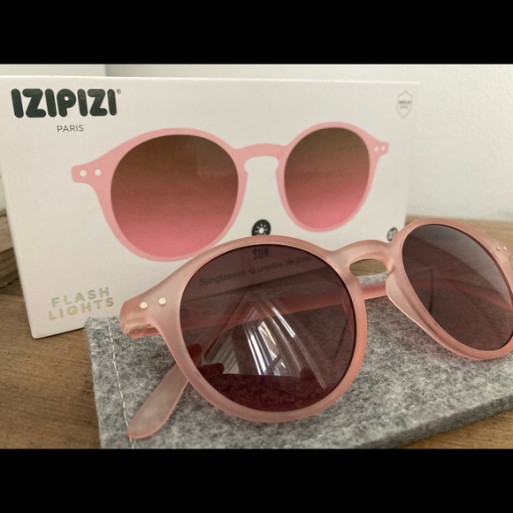 SOLD - Izipizi Sunglasses - Picture 2 of 3